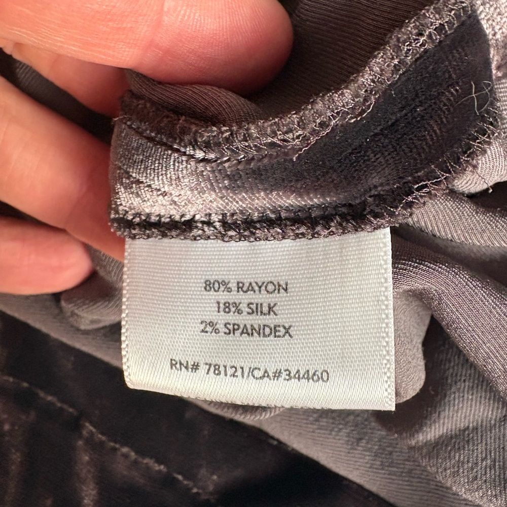 Eileen Fisher Long Sleeve Velvet Button Down Top Deep Purple Size Small - Picture 8 of 8
